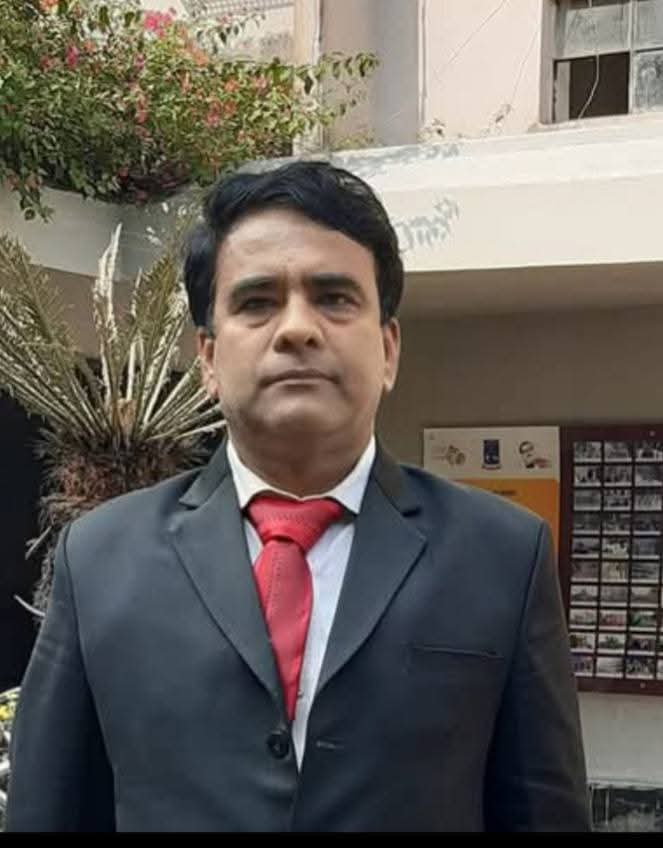 আসসালামু আলাইকুম, প্রিয় এলাকা বাসি আপনারা কেমন আছেন আর ভালো থাকাই সর্বদা কামনা করি। প্রধান শিক্ষক, ফুলমতি বালিকা উচ্চ বিদ্যালয়, Bsc আবুল বাশার