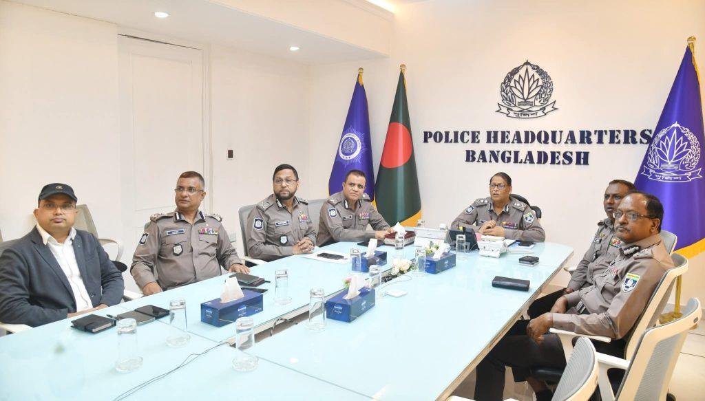 চাঁদাবাজি, ছিনতাই প্রতিরোধে মাঠ পর্যায়ের কর্মকর্তাদের কঠোর বার্তা দিলেন আইজিপি