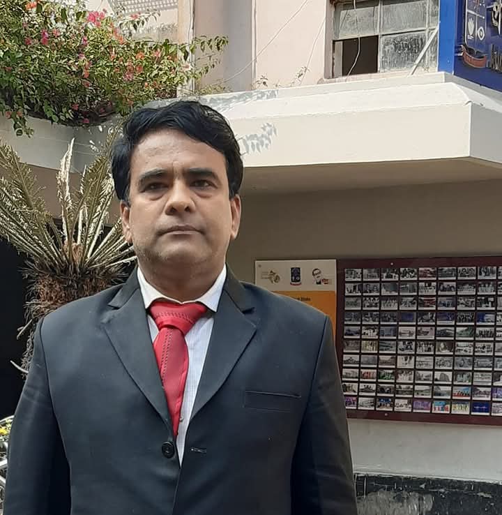 পবিত্র ঈদ- ঊল ফিতরের অগ্রীম ঈদ শুভেচ্ছা জানালেন, প্রধান শিক্ষক আবুল বাশার