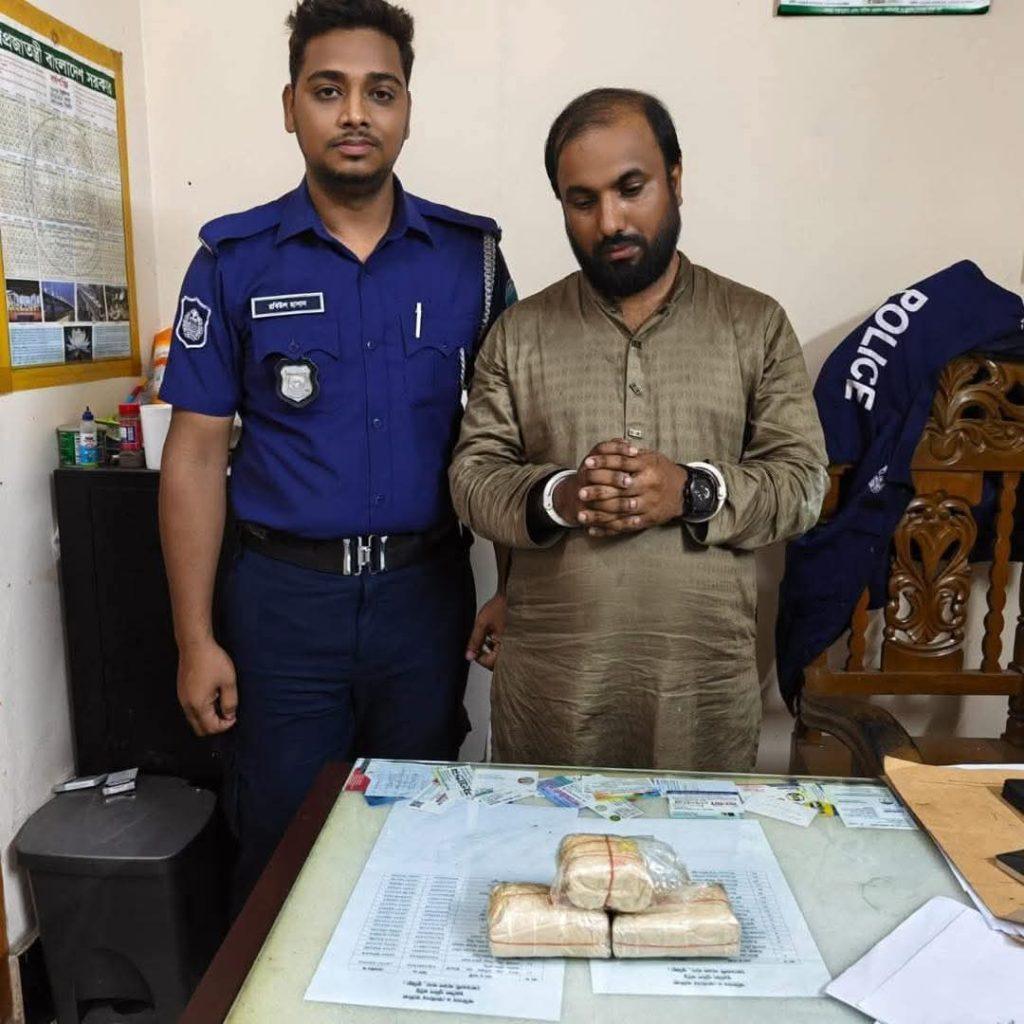কুমিল্লার টিক্কাচর ব্রিজ থেকে ৫ হাজার ইয়াবাসহ মাদক ব্যবসায়ী মাসুদ গ্রেফতার