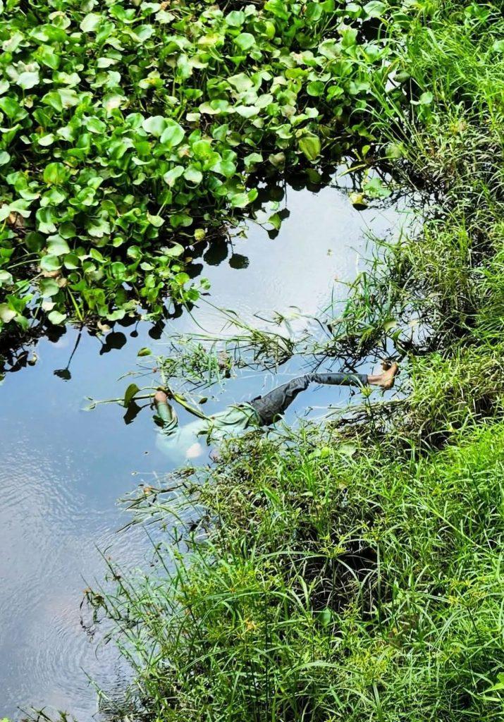 ঢাকা – চট্টগ্রাম মহাসড়কের দাউদকান্দি এরিয়াতে অজ্ঞাত এক যুবকের মরদেহ এলাকা বাসি দেখতে পায়