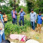 আমতলীতে ধানক্ষেতে মিললো অজ্ঞাত নারীর লাশ উদ্ধার করলো পুলিশ