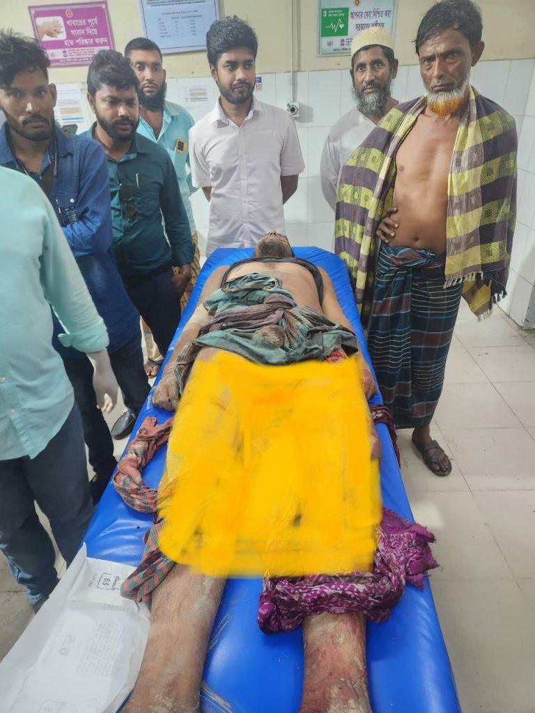 আমতলীতে গভীর রাতে এক যুবক কে কুপিয়ে হত্যা করলো সন্ত্রাসীরা