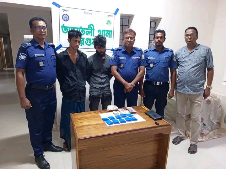 আমতলীতে ১৯০০ পিস ইয়াবা ও নগদ ৬০ হাজার  টাকাসহ গ্রেপ্তার ২