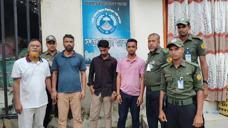 মিরপুর বিআরটিএতে দালালবিরোধী অভিযান, চারজনের কারাদণ্ড