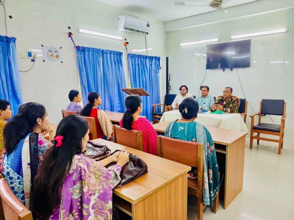 সেনাবাহিনীর উদ্যোগে গর্ভবতী নারী ও শিশুদের স্বাস্থ্য বিষয়ক দুই সপ্তাহব্যাপী প্রশিক্ষণের উদ্বোধন